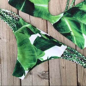 Stone Fox Swim Banana Leaf M Gypsy Bottom, NWT